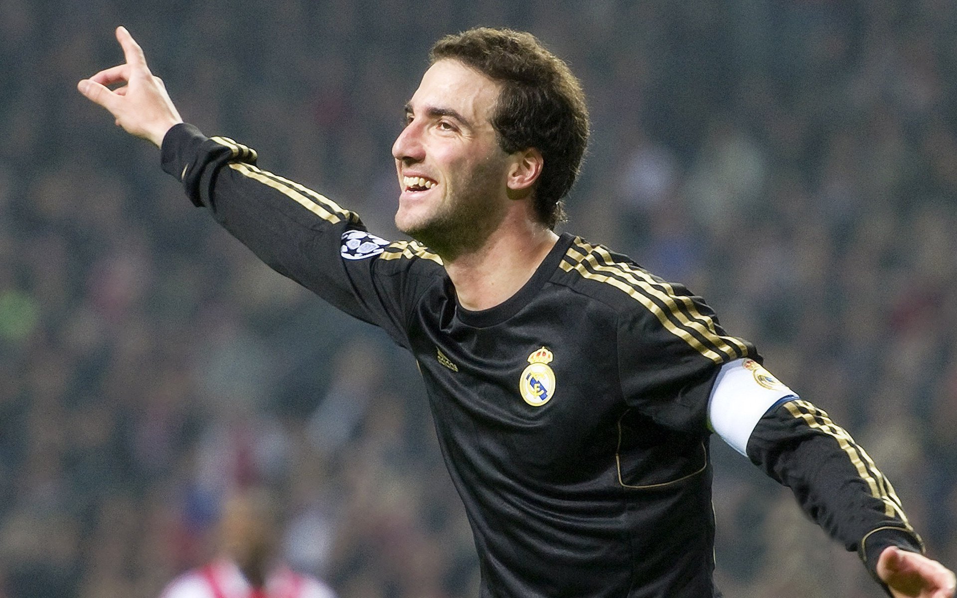 皮克的维也纳交响曲，一场非典型碾压背后的足球哲思