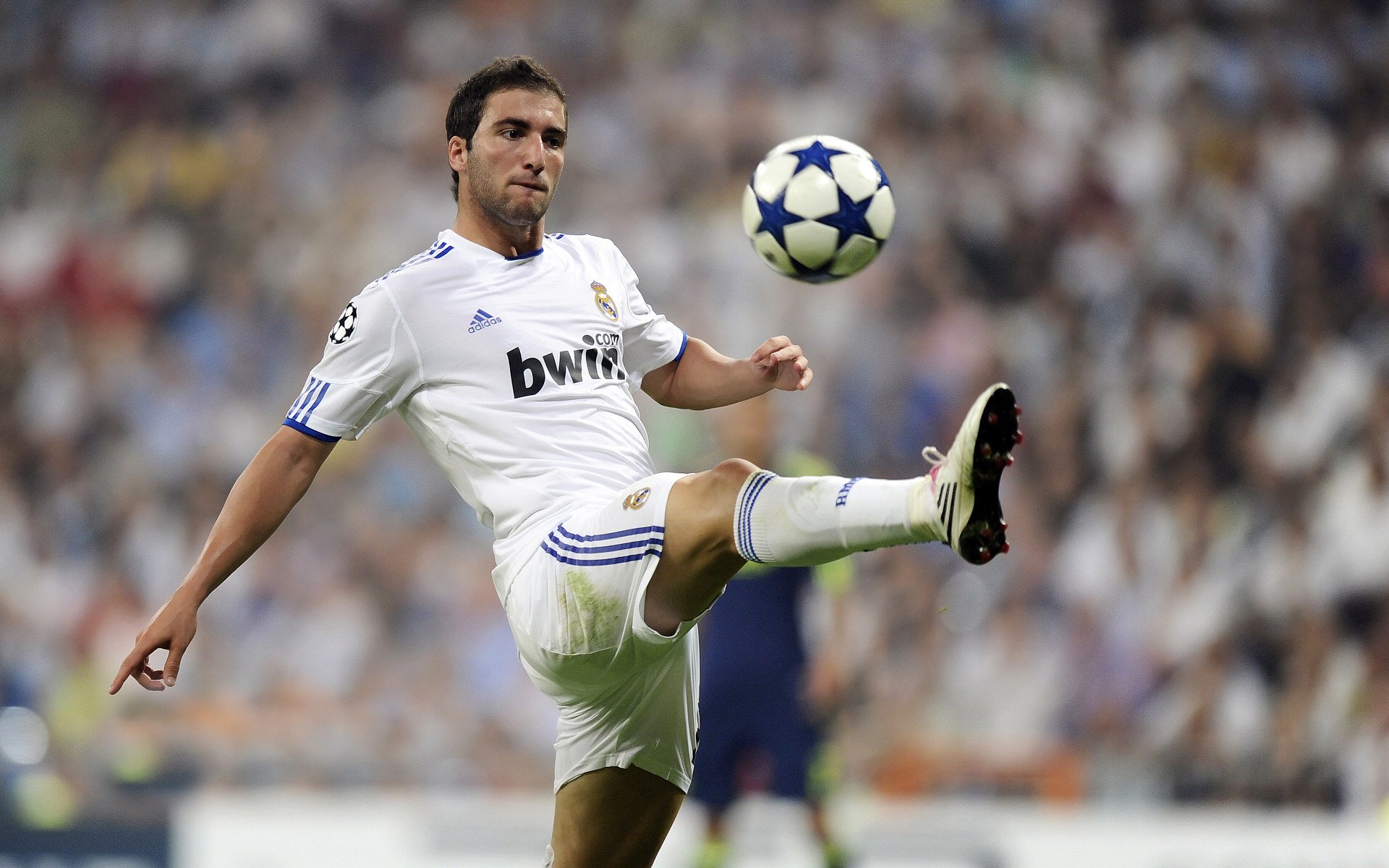 北欧寒刃刺穿亚平宁铁壁，拉什福德鏖战中刷新纪元